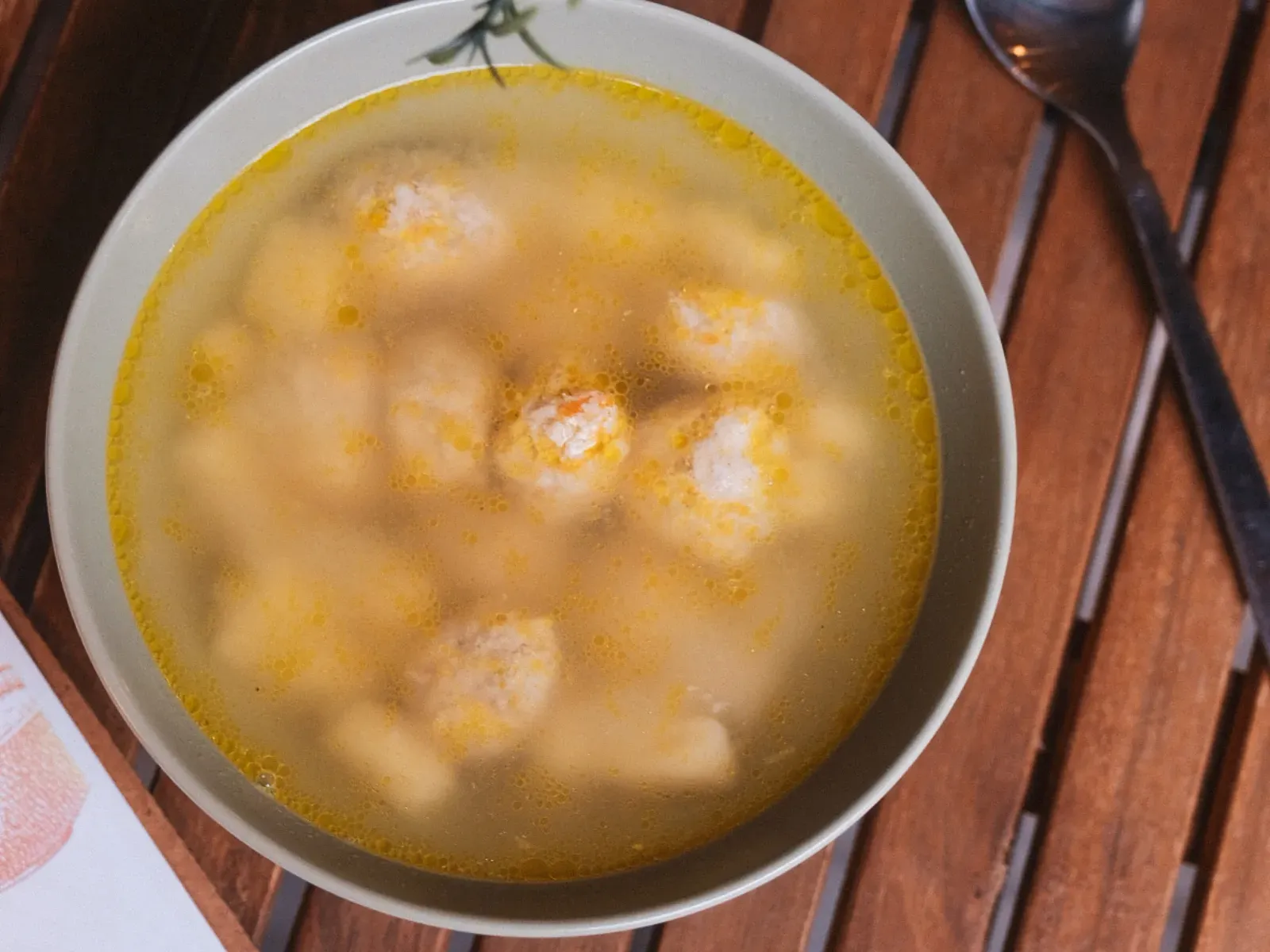 Pileća supa sa krompir njokama